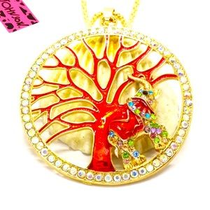 Betsey Johnson tree of life elephant 🐘 Necklace
